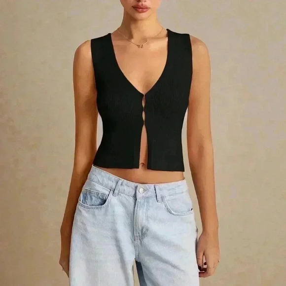 Black Casual Women's Solid Color Sleeveless Knit Top - Picture 7 of 7